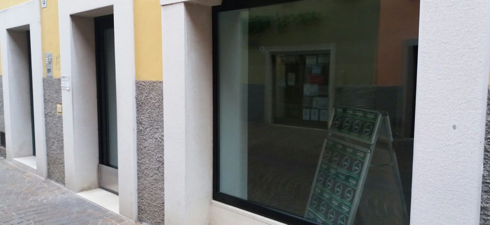 Domani pomeriggio apre a Trento "Cannabis Store Amsterdam" e intanto Civettini interroga la Giunta